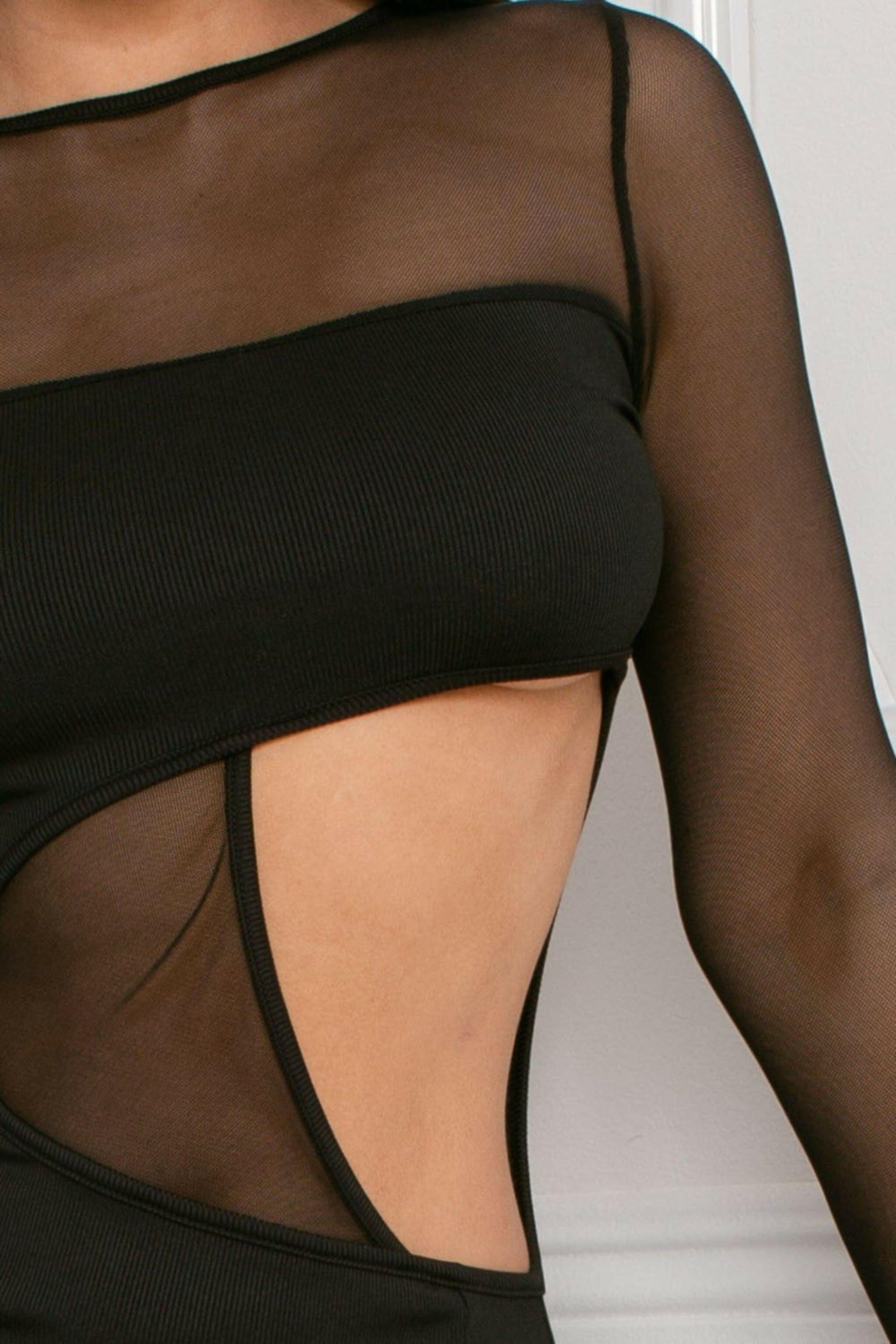 Epicplacess Dress L / Black Open Stomach Paneled Cutout Maxi Dress-Black DM25601G-3